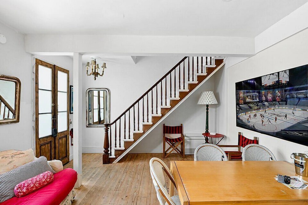 Petaluma Vacations - Metro Hotel and Cafe - Property Image 4