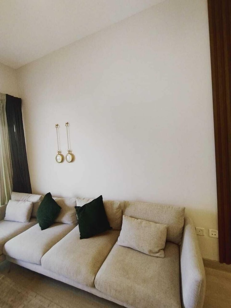 Stunning 1B With Balcony & City View - dubai