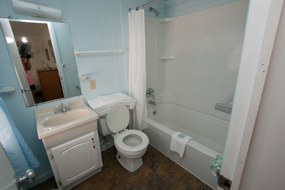 Outer Banks Motel - Village Accommodations