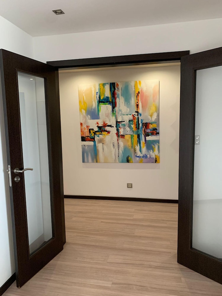 Modern Flat Near Lisbon