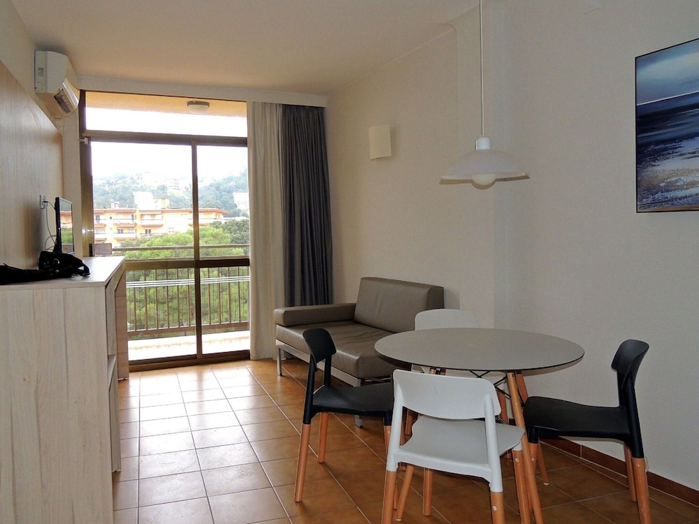 Aparthotel Tossa Park in Tossa de Mar Near Beach