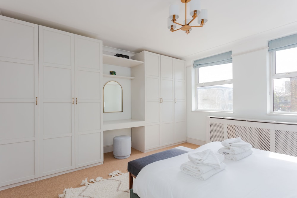 Newly Refurbished 4 Bedroom House in East London