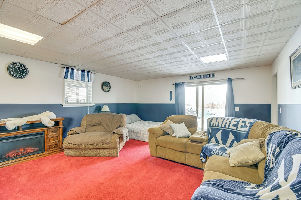The Gathering Place: Rushville Home w/ Hot Tub