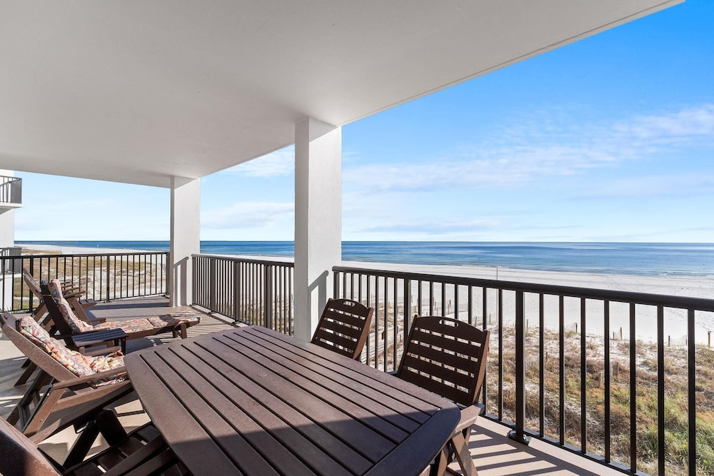 The Palms West 311