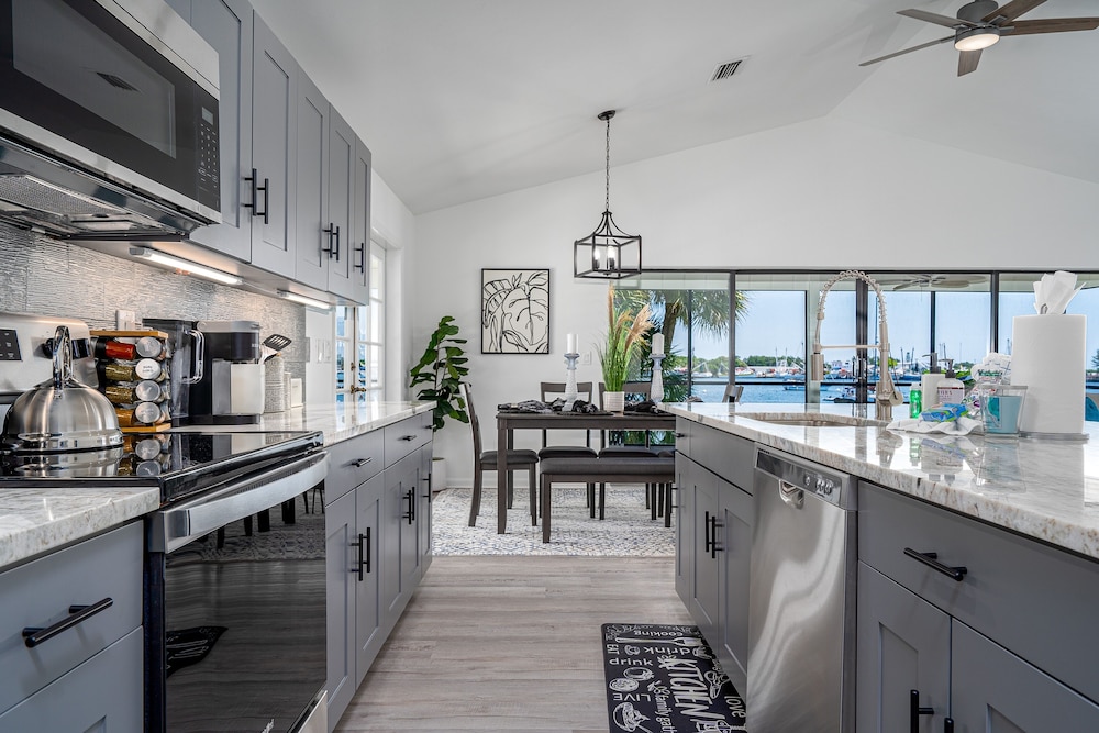 295 Ostego Dr - Gorgeous Bay Front Home 4 Bedroom Home by RedAwning