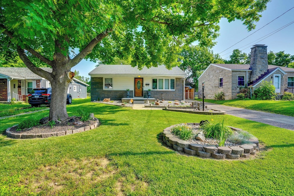 Pet-friendly Clarksville Home w/ Central A/C view 5