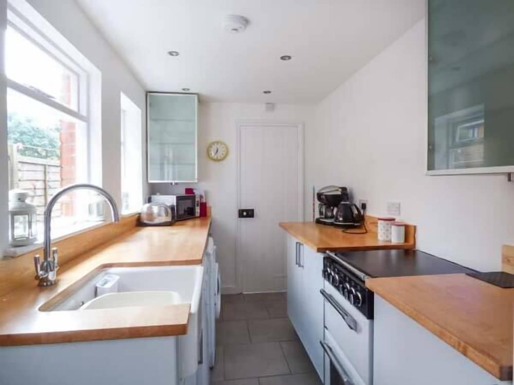 Colchester Vacations - Dutch Cottage - Property Image 7