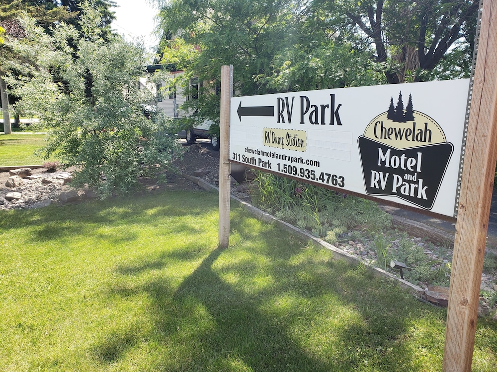 Chewelah Motel and RV Park