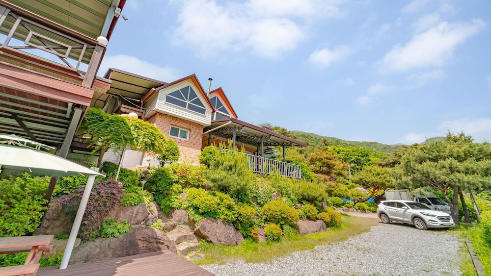 Gapyeong Hyangki Pension