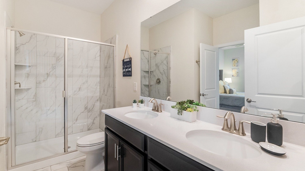 Championsgate Resort 8 Bedroom Home with Game Room+Pool 8 Home