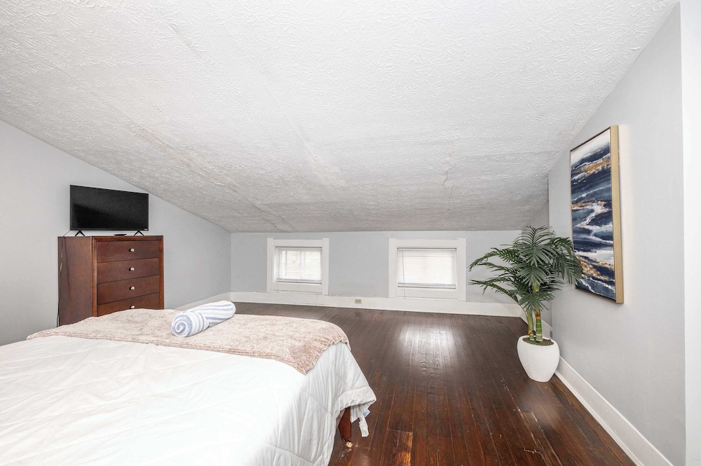 Queen City Suites For 7