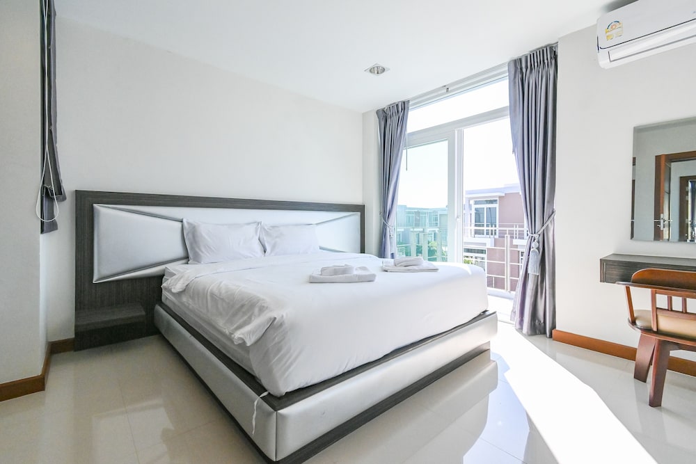 Golden Sea Hua Hin