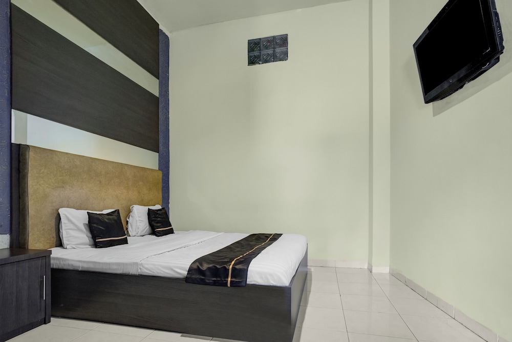 Hotel O near Universitas Widya Dharma
