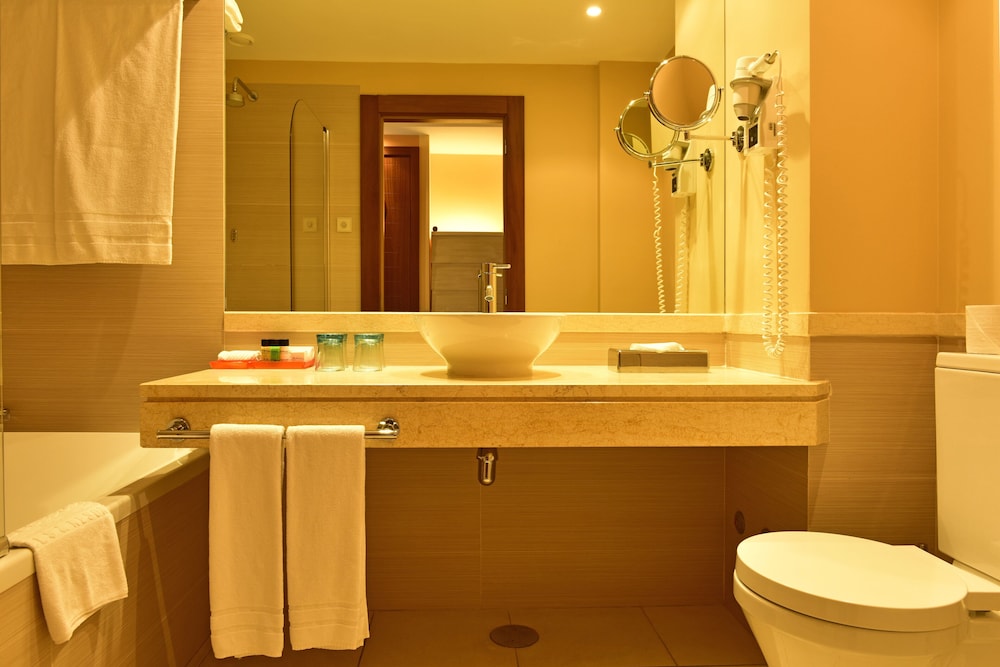 Porto Santo Vacations - Pestana Porto Santo Beach Resort  Spa - Property Image 4