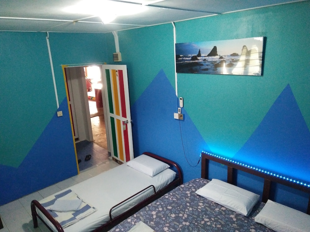 Nazri Nipah Camp