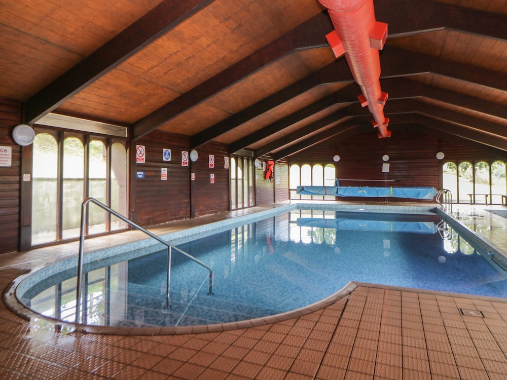 Harcombe House Bungalow 8