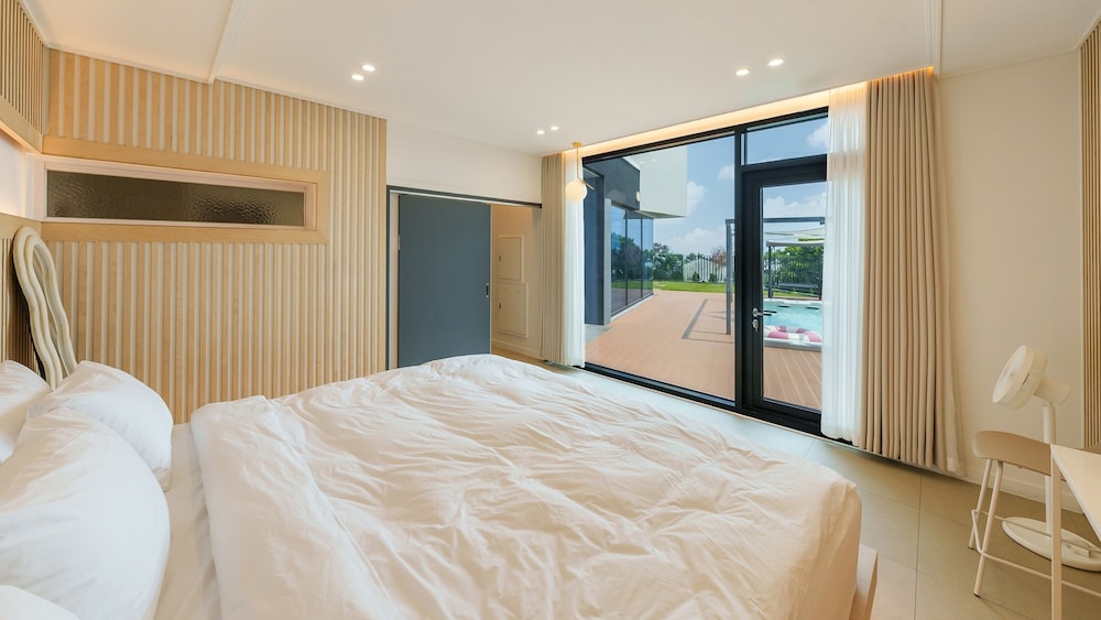 Gyeongju The Moon Aurora Pool Villa