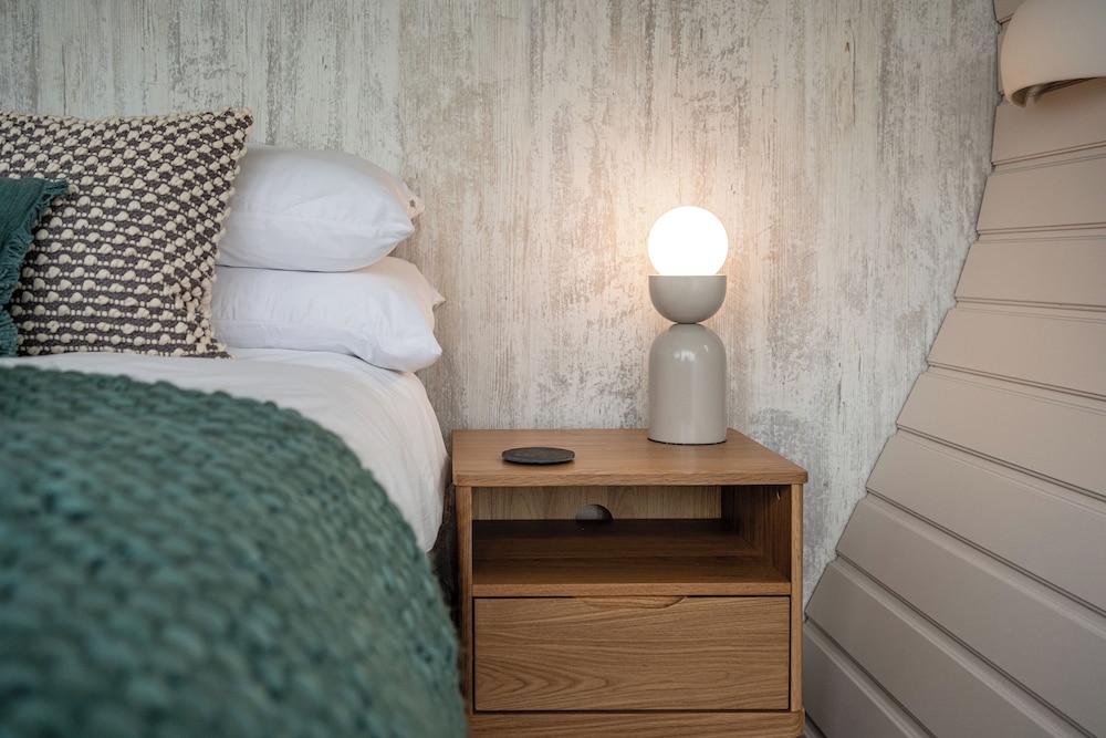 Sustainable Pod on Old Chalford Farm
