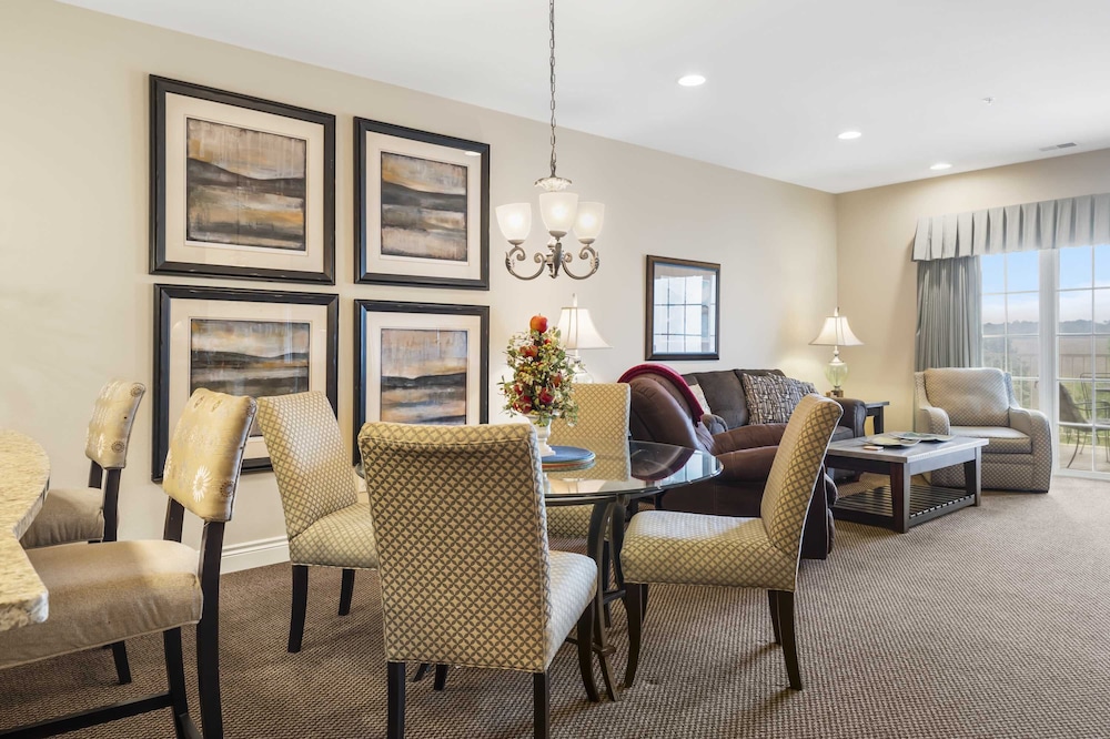 Branson Hills Getaway Sleeps 6