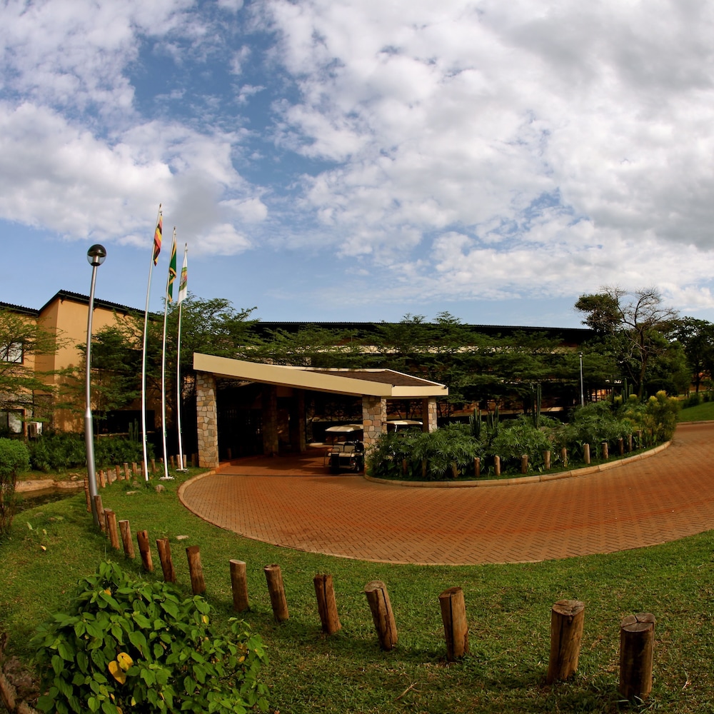 Chobe Safari Lodge | East Africa Uganda
