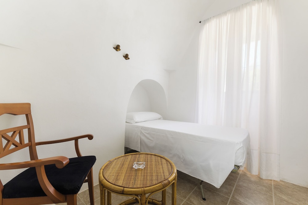 Trulli Isabella by Wonderful Italy
