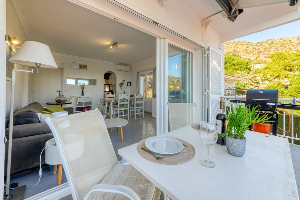 Apartment in Roses Near Canyelles Beach
