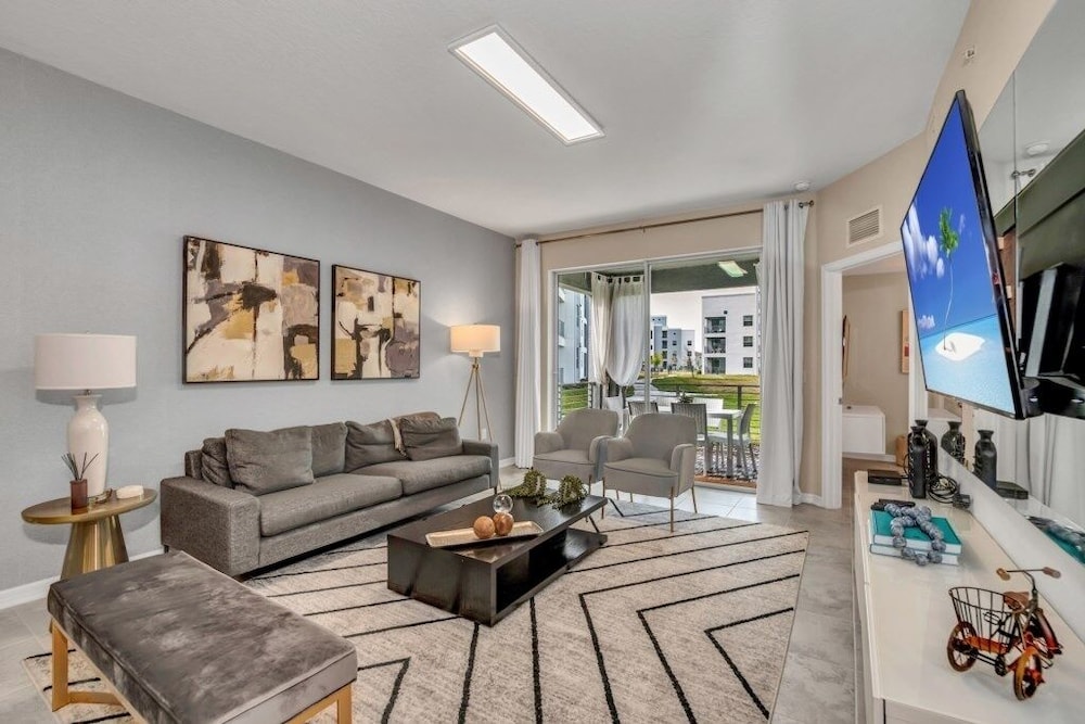 3180 Para Unit 101 3 Bedroom Townhouse