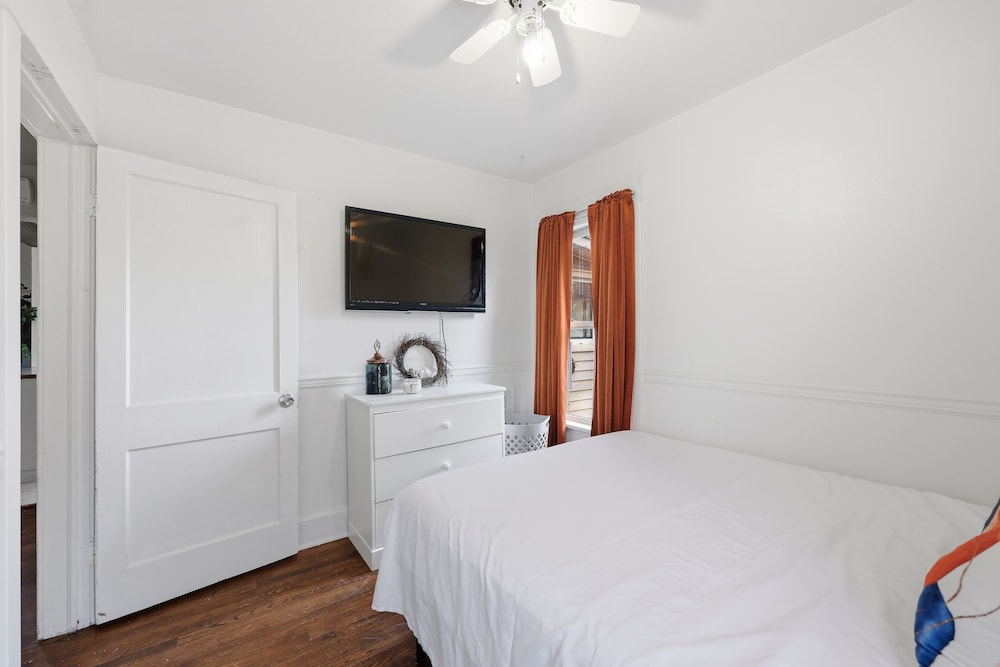 Cozy & Modern 3-bed Bungalow In Heart Of Greeley 3 Bedroom Bungalow