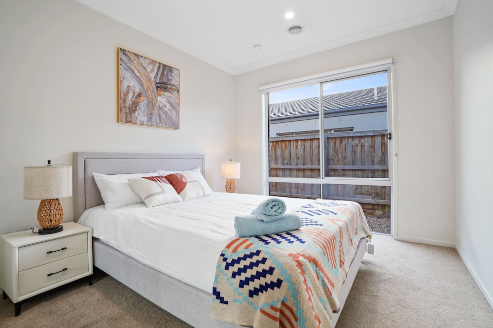 Kozyguru | Greenvale | 5 Bedroom Holiday Home