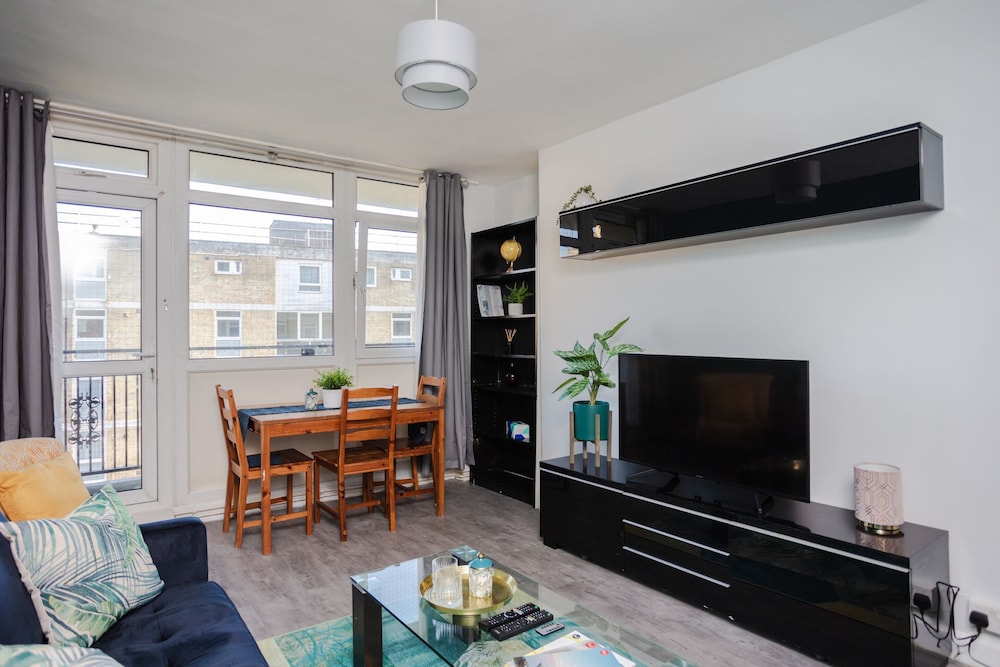 Spacious 3 Bedroom Flat in the Heart of Shoreditch