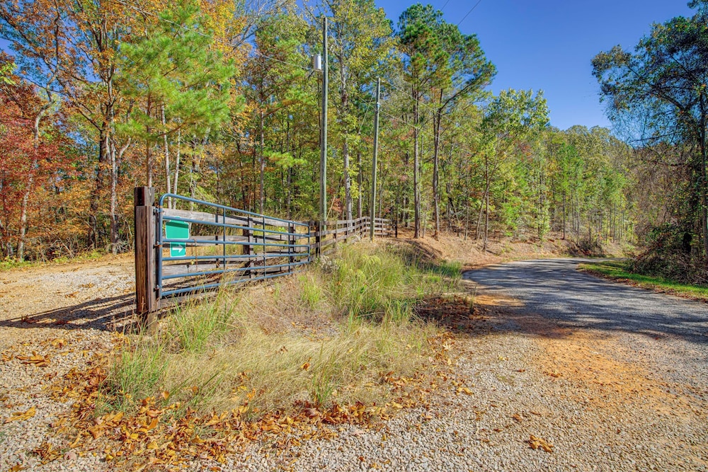 Secluded Tallassee Cabin w/ Fire Pit & Porch! view 5
