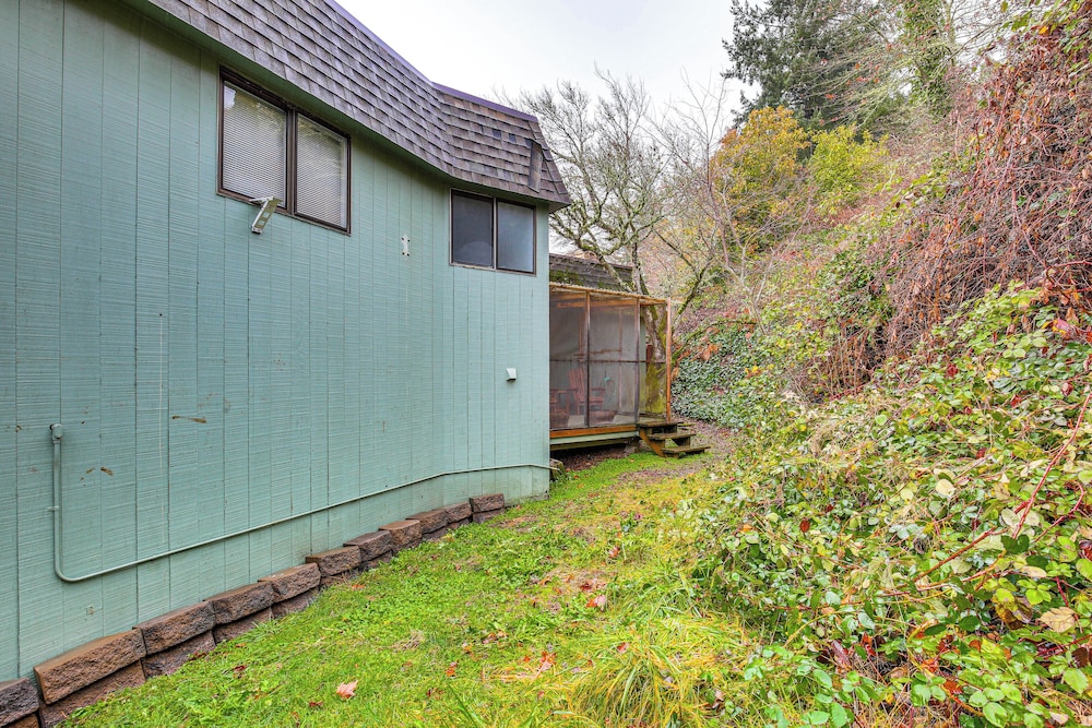 2 Mi to University of Oregon: Pet-friendly Abode