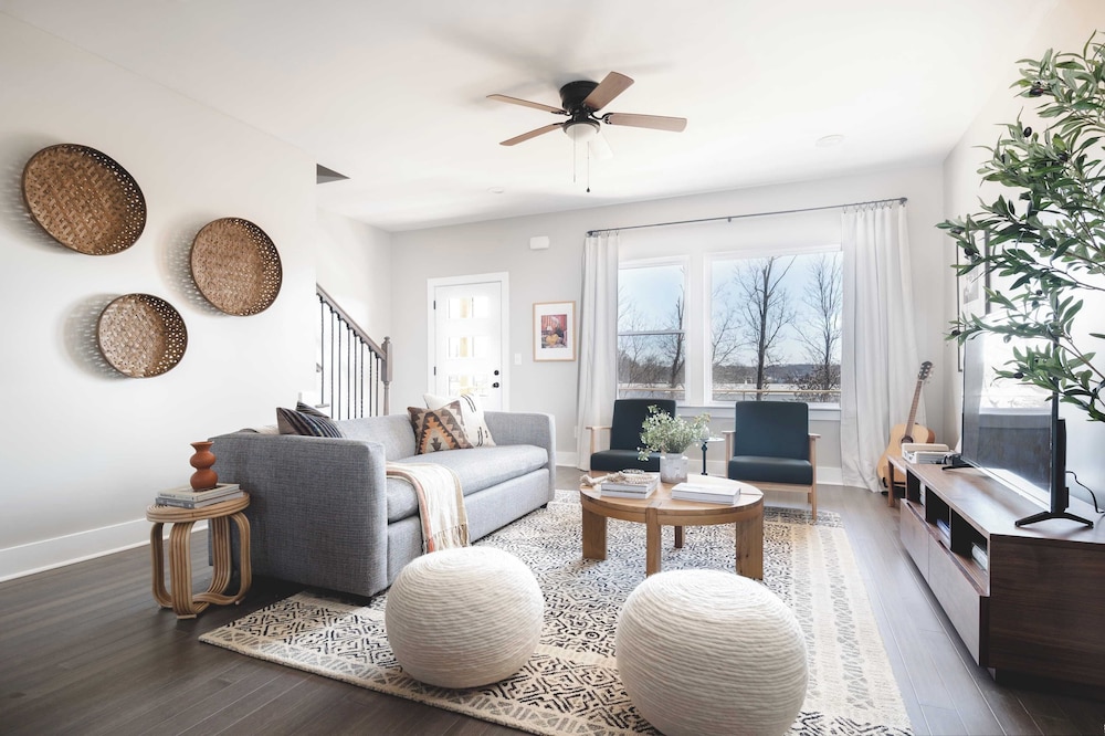 8 Nashville Homes w/ 21 Bedrooms, 21 Baths & Space for 74, Just Minutes From Broadways Nightlife, Dining, and Music Scene Cherokee by Avantstay