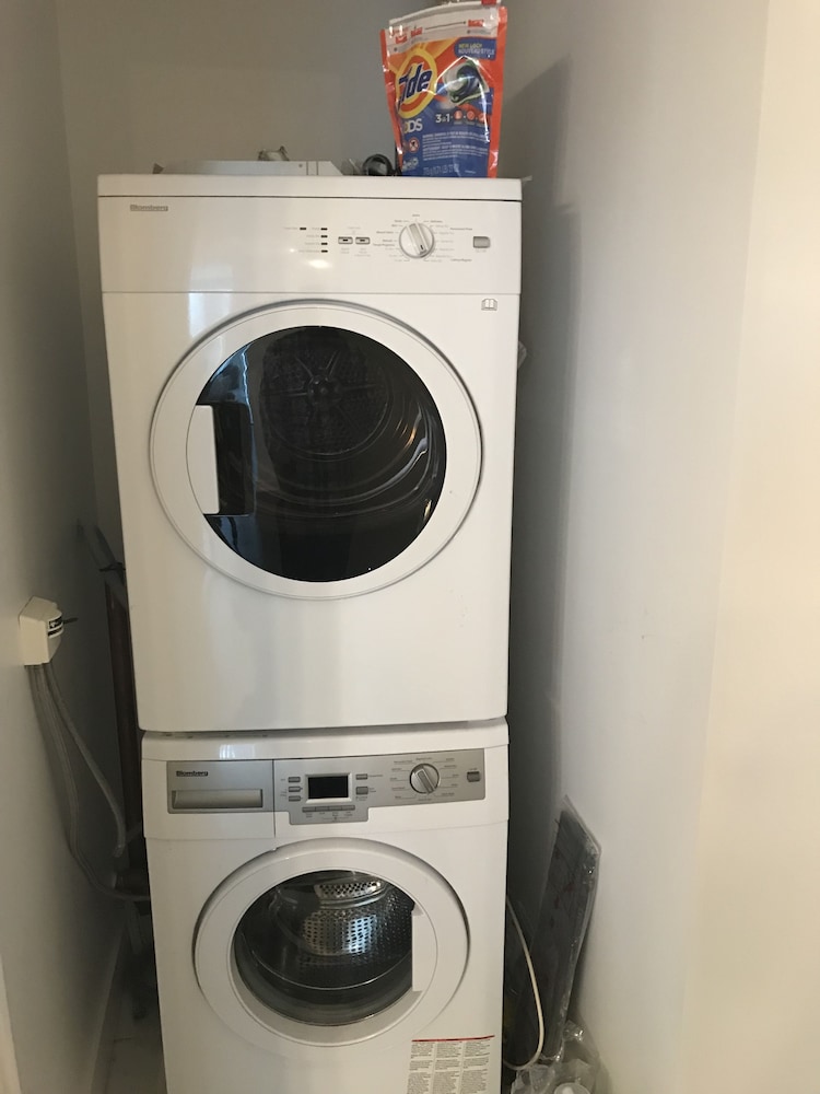 Executive 3BR next to Scotia Arena