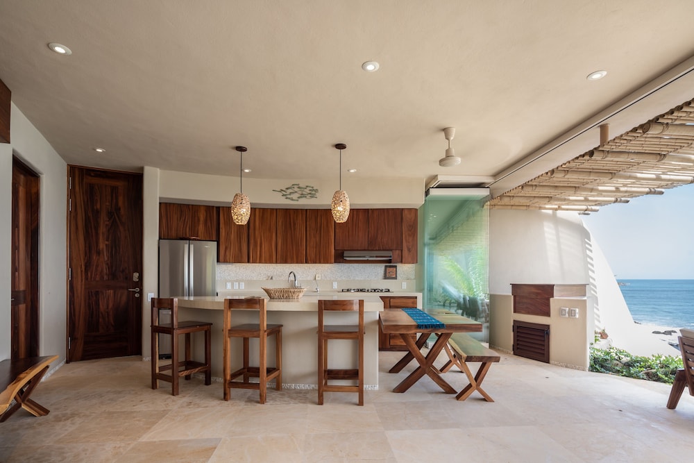 Punta Majahua Condos