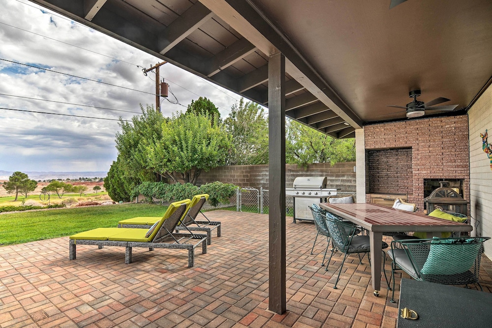 Page Vacations - Mid-century Page Retreat w/ Lake Powell Views! - Property Image 1