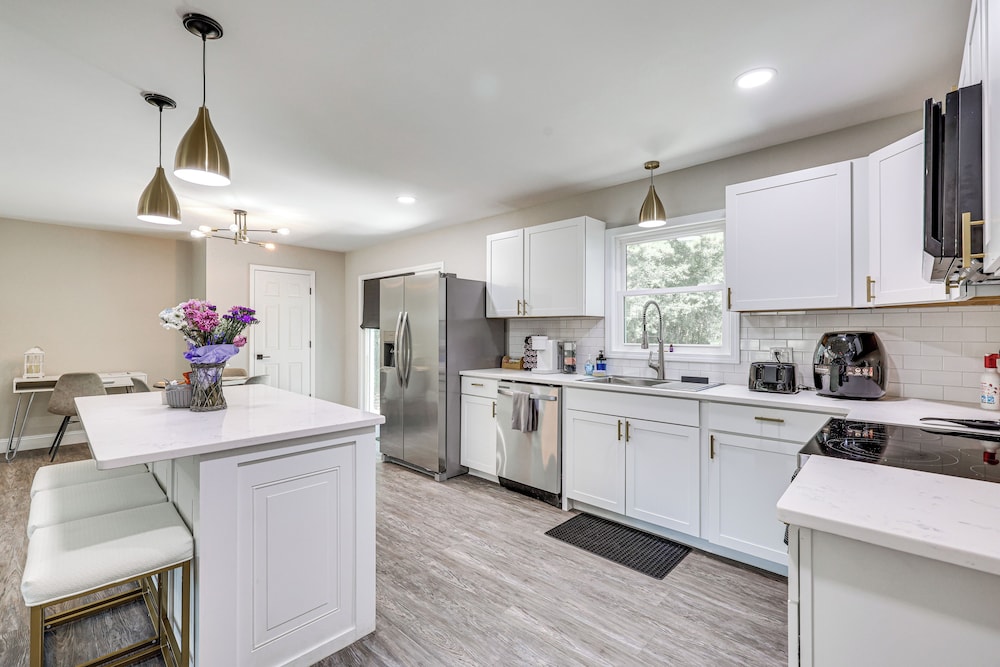 Updated Wilmington Home Near Intracoastal Access