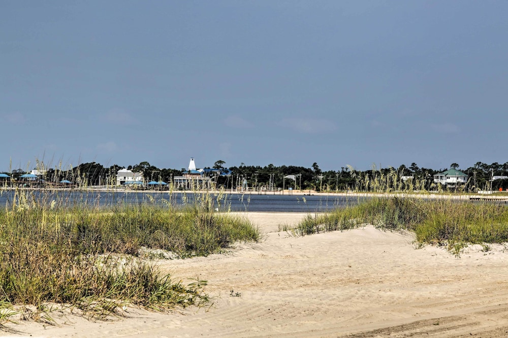 'the Palm' Bay St. Louis Home - Walk to Beach! view 5