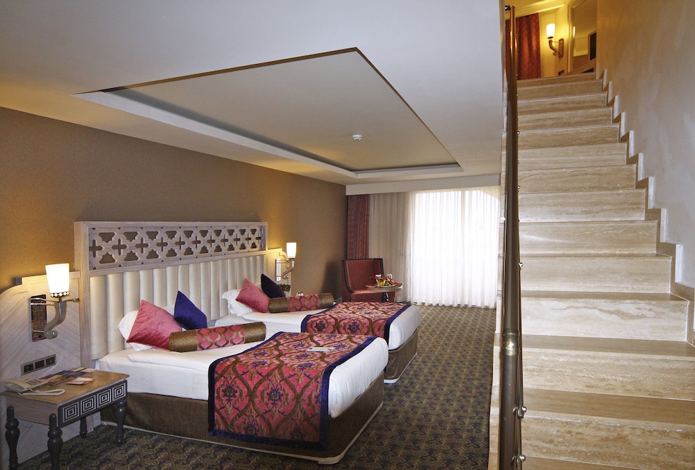 Royal Alhambra Palace – All Inclusive