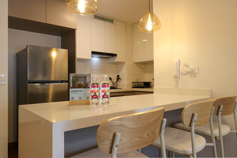 w Group-friendly 3BR w Balcony in Miraflores