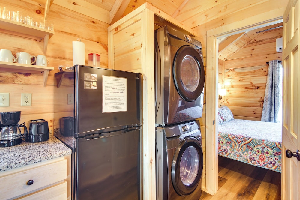 'feelin Feisty:' Blue Ridge Mtns Couple's Cabin