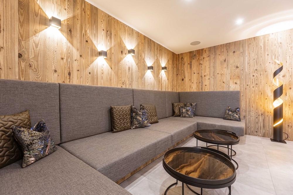 Apartment in Fugen With Balcony