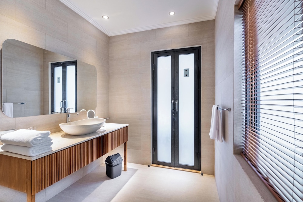Oasis Residences - Serene Sanur Sanctuary, Modern Comfort Meets Nature