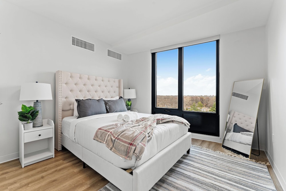 Furnished Apts near Harvard Stadium