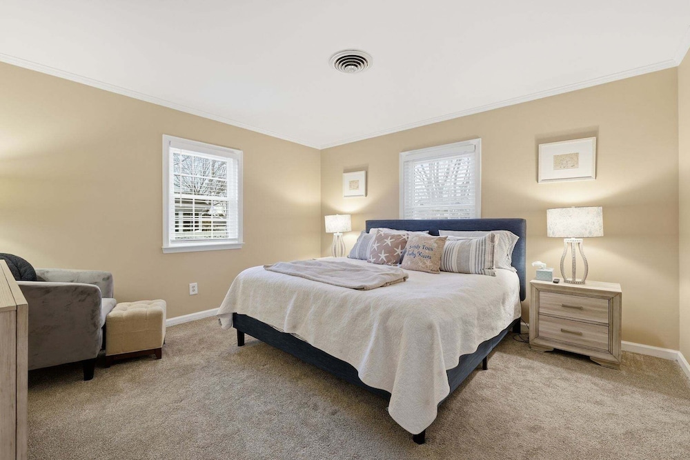 Minutes To Rehoboth Beach And Lewes Beach 3br Home 3 Bedroom Home