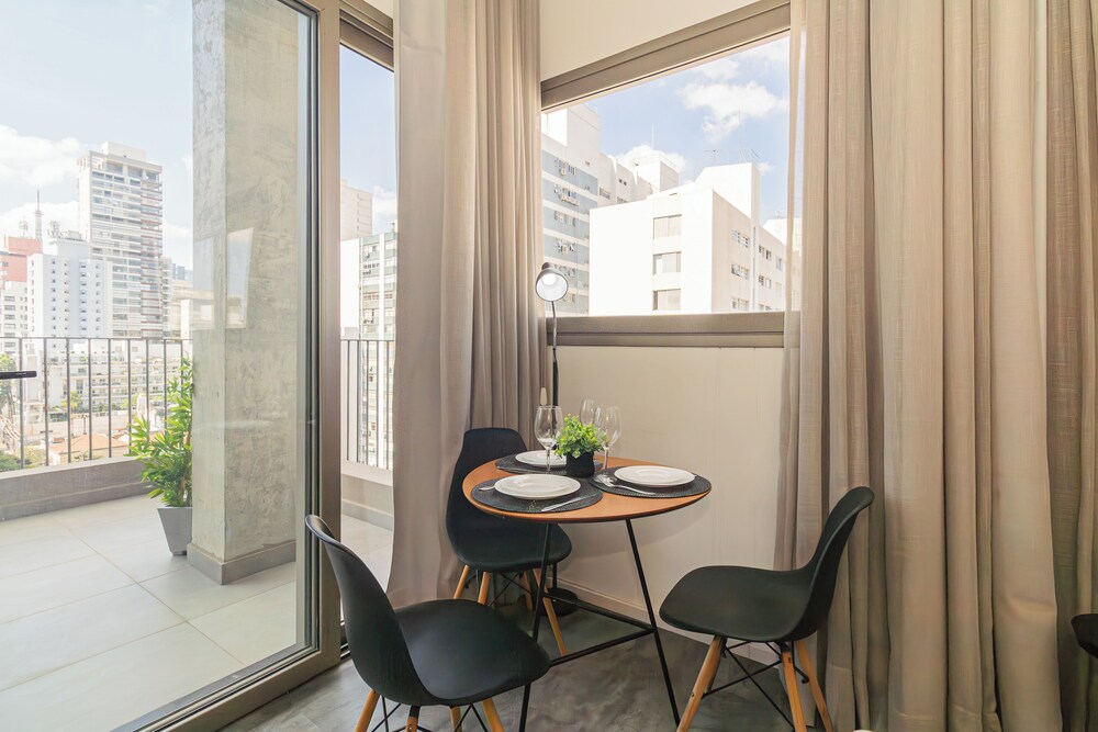 Duplex com piscina e academia