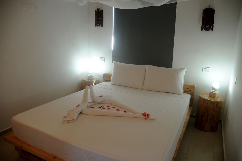 Kiwengwa Vacations - Maisha Marefu Apartments - Property Image 3