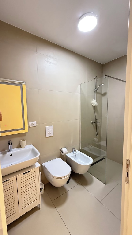 Whisky Green Coast Hotel & Apartments