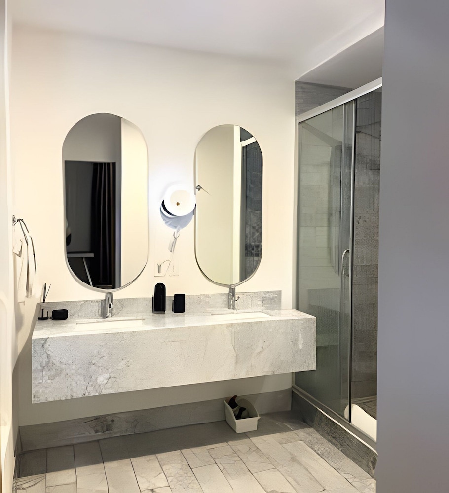 Modern Suite 2 - Heart of Roma Norte