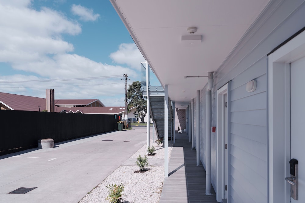 Yates Park Motel